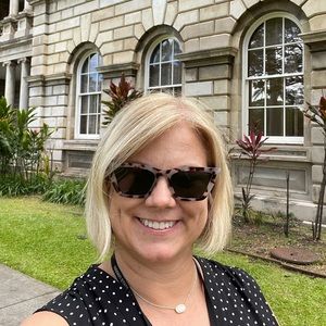 Meet your Posher, Jennifer